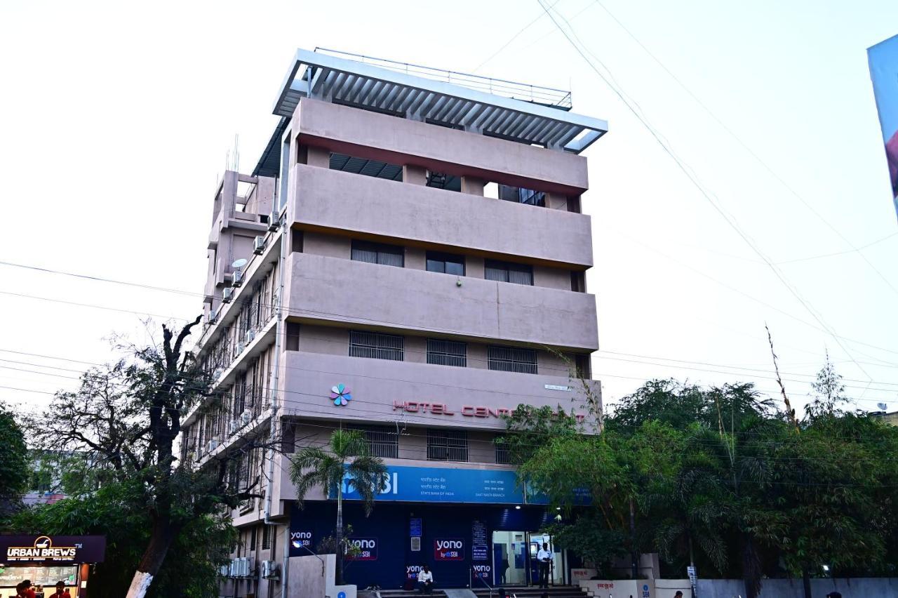Hotel Center Point Solapur Buitenkant foto